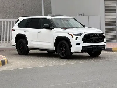 Toyota Sequoia - фото 1