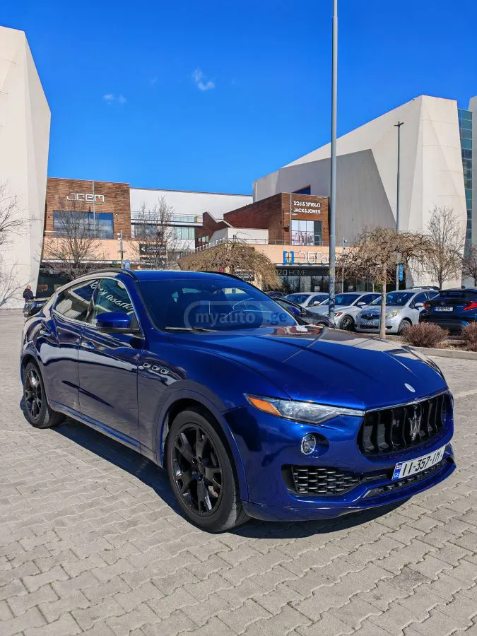 Maserati Levante - фото 1