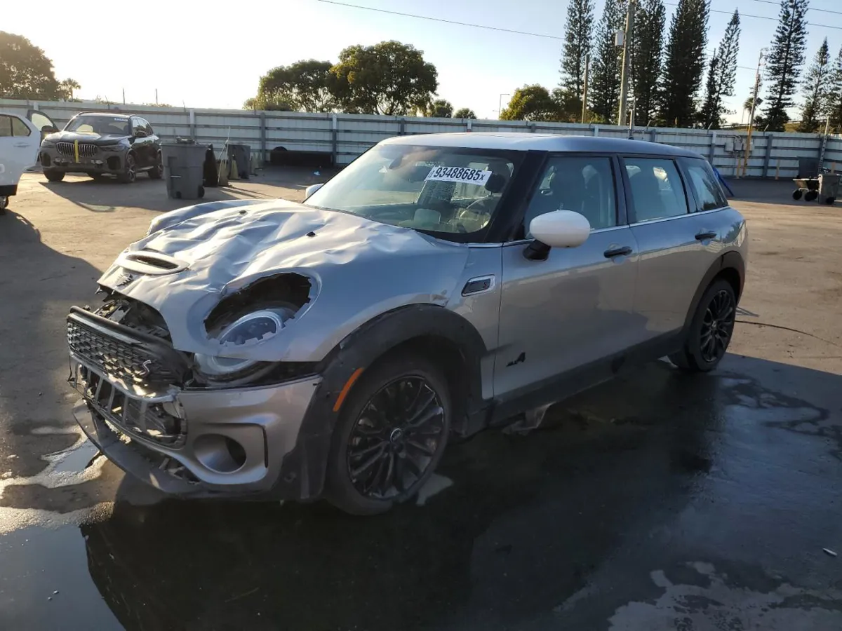 MINI COOPER S CLUBMAN ALL4 - фото 1