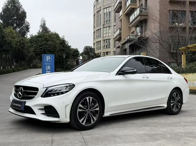 Mercedes-Benz C-Class - фото 1