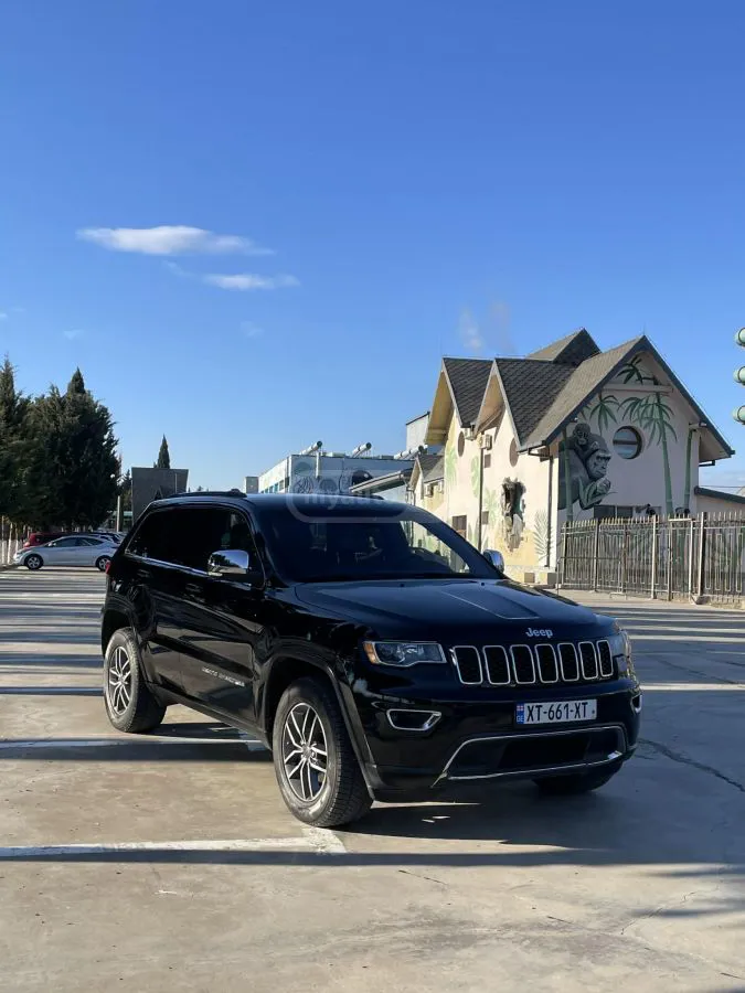 Jeep Grand Cherokee - фото 1