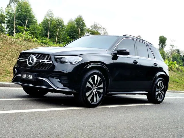 Mercedes-Benz GLE - фото 1