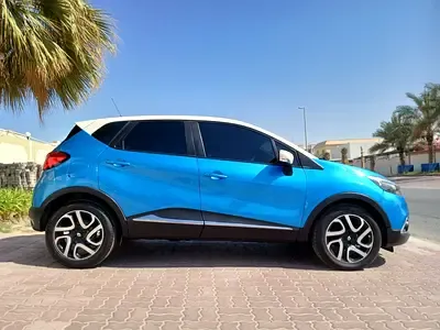 Renault Captur - фото 1
