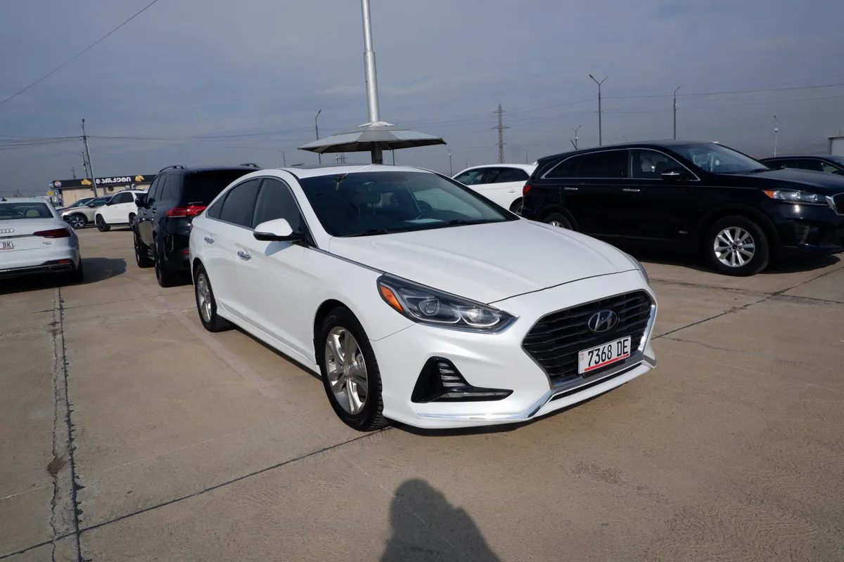 Hyundai Sonata - фото 1