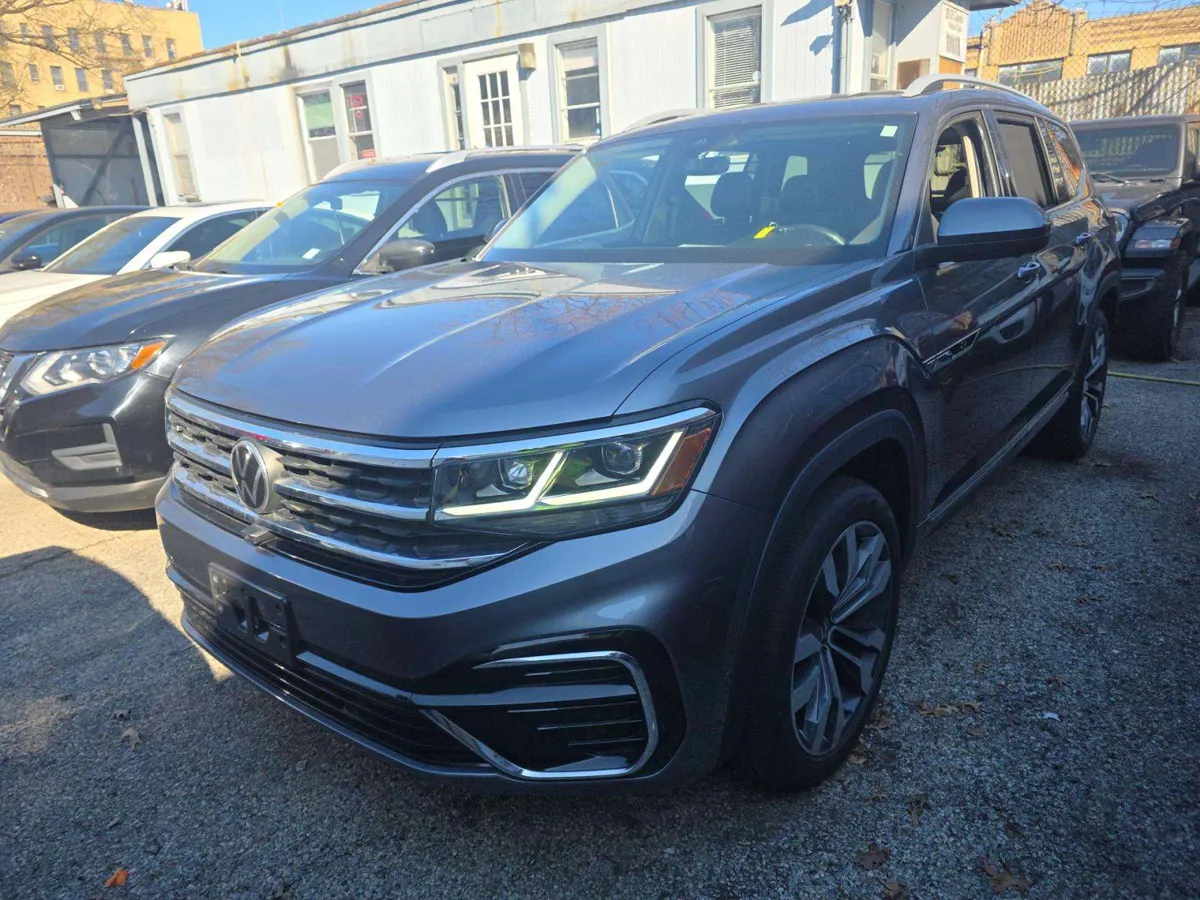 Volkswagen Atlas 3.6L SEL Premium R-Line - фото 1