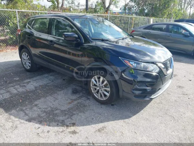 Nissan Rogue - фото 1