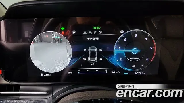 Kia Canival - фото 1