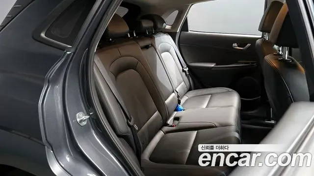 Hyundai Kona - фото 1