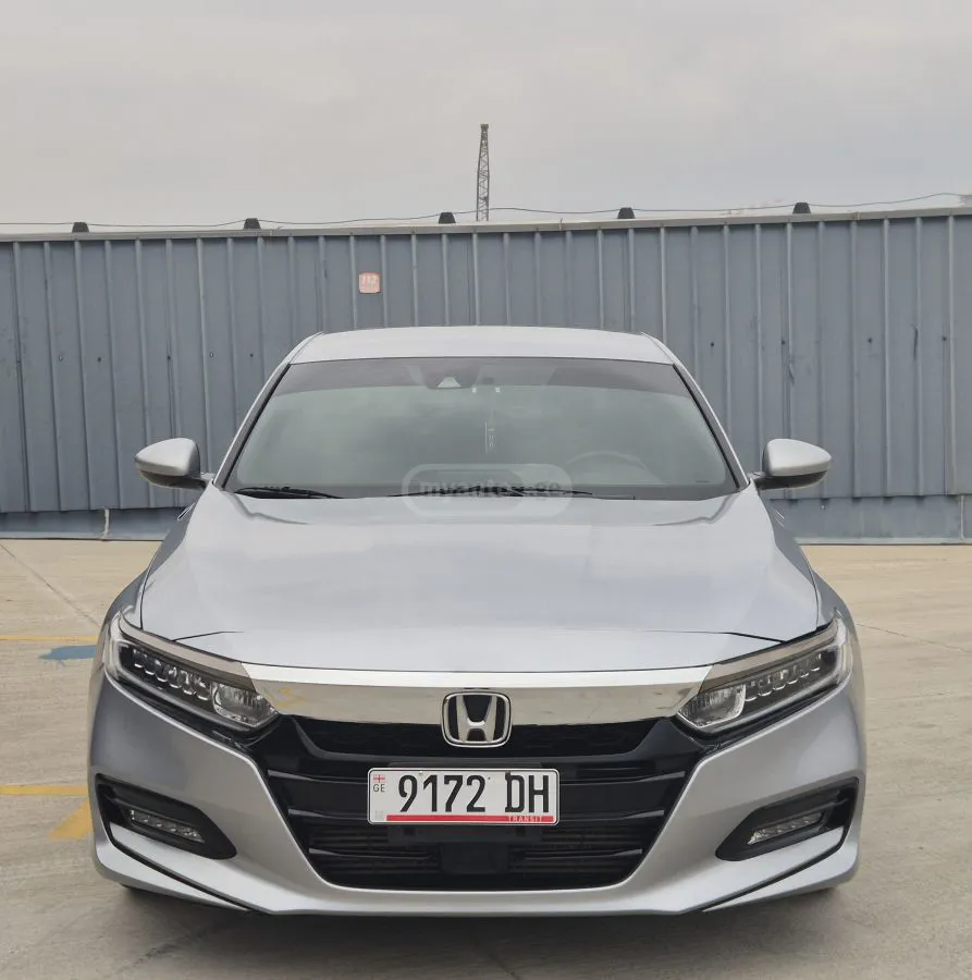 Honda Accord - фото 1