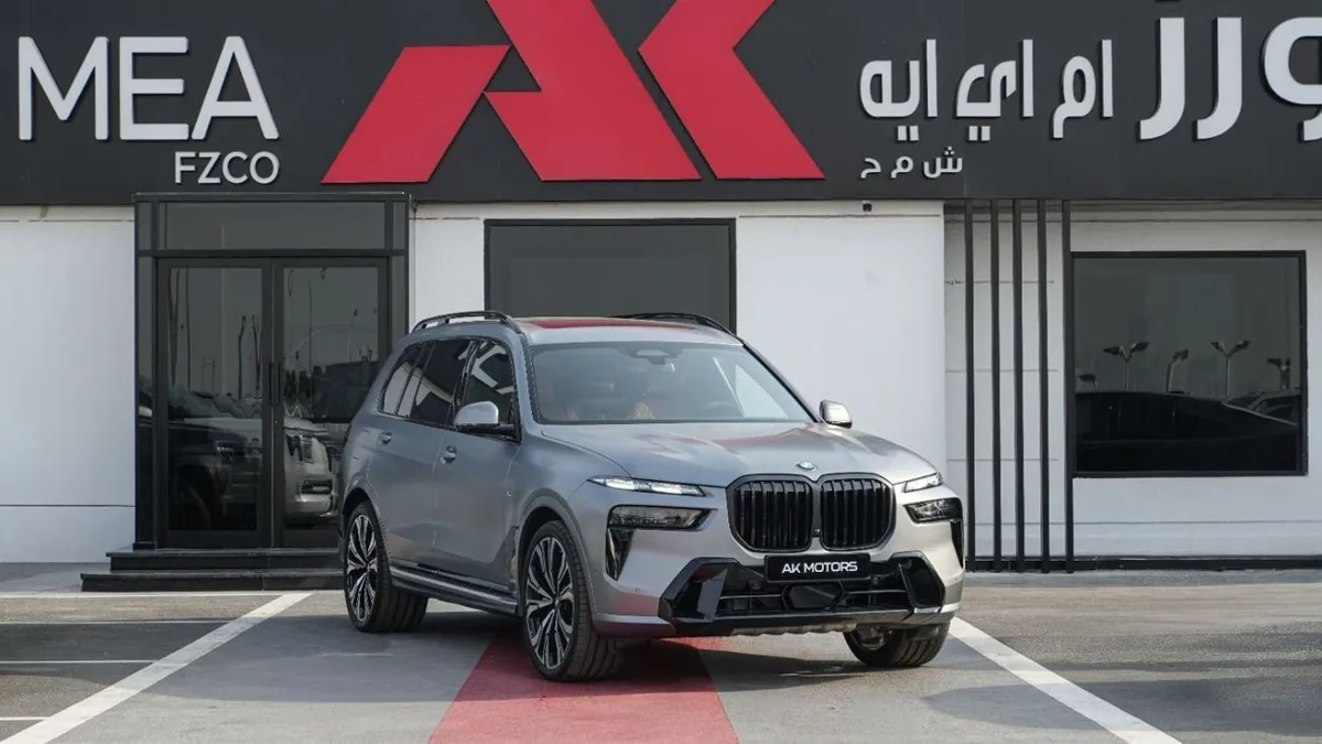 BMW X7 - фото 1