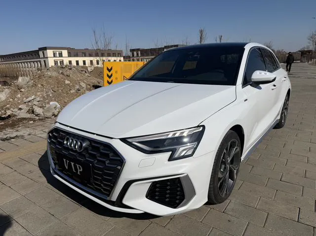 Audi A3 - фото 1