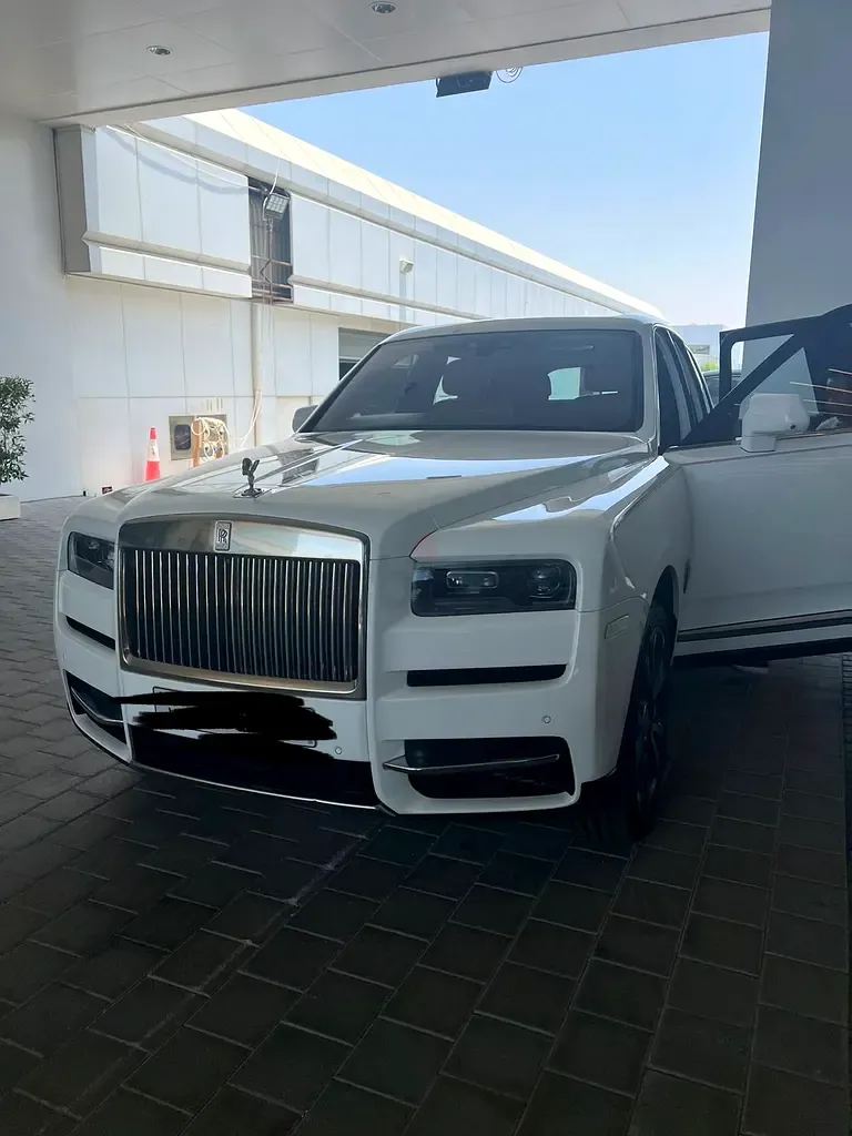 Rolls-Royce Cullinan - фото 1