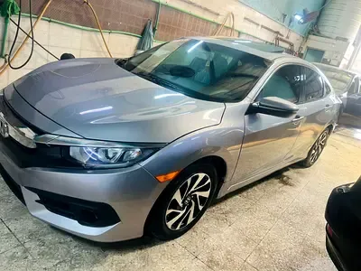 Honda Civic - фото 1