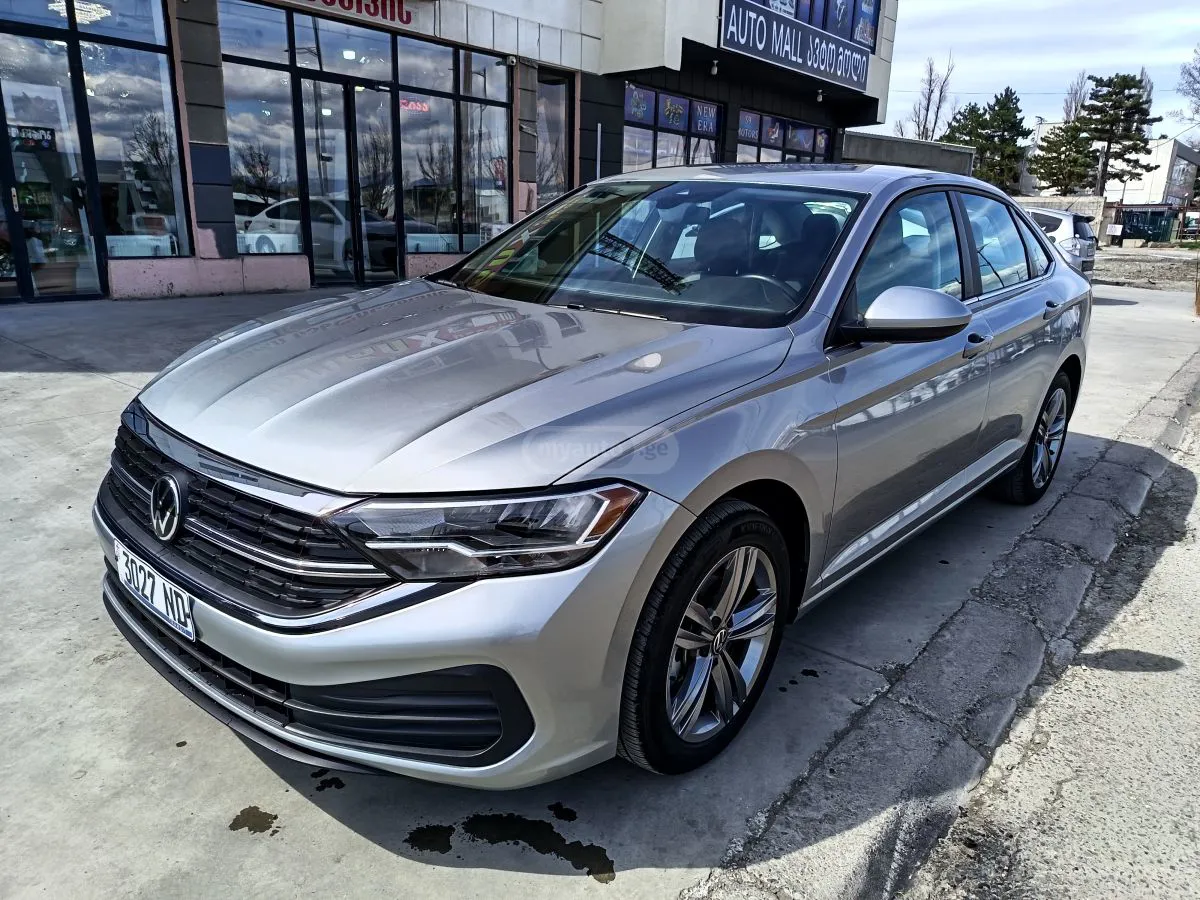 Volkswagen Jetta - фото 1