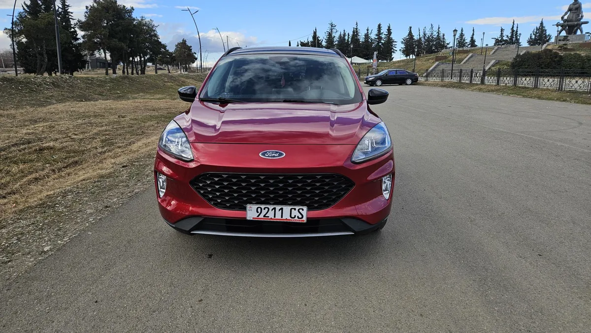 Ford Escape - фото 1