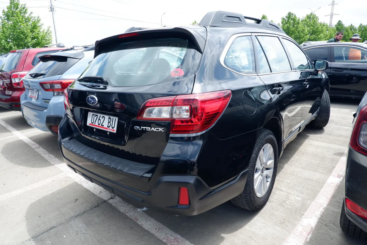Subaru Outback - фото 1