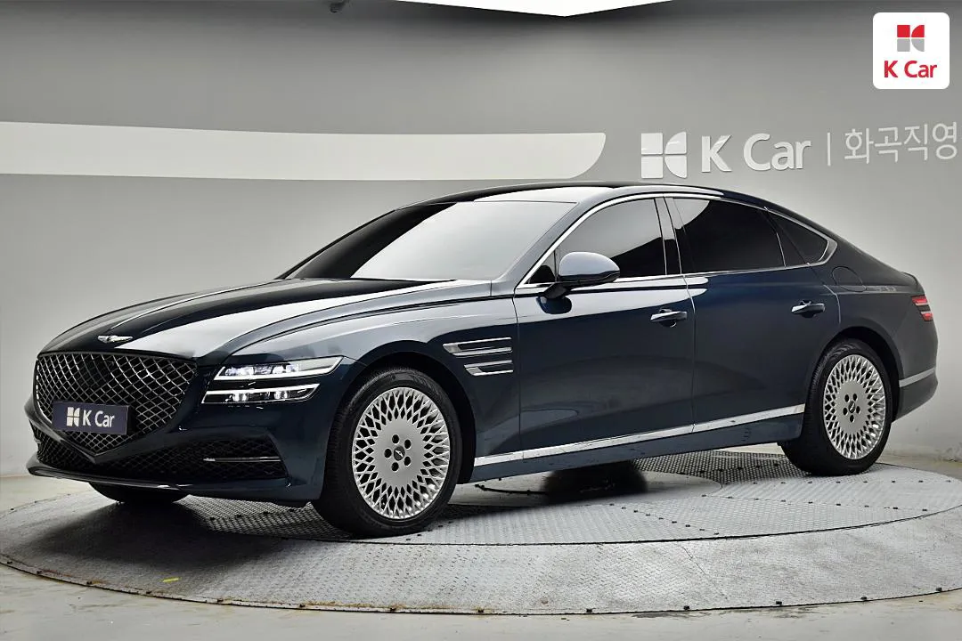 Genesis G80 - фото 1