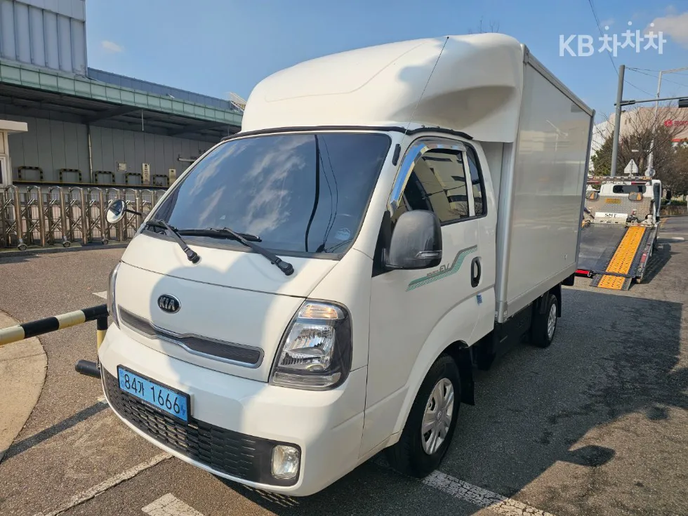 Kia 더 뉴 봉고3 EV 내장탑차 1톤 플러스형 킹캡 초장축 기본형 - фото 1