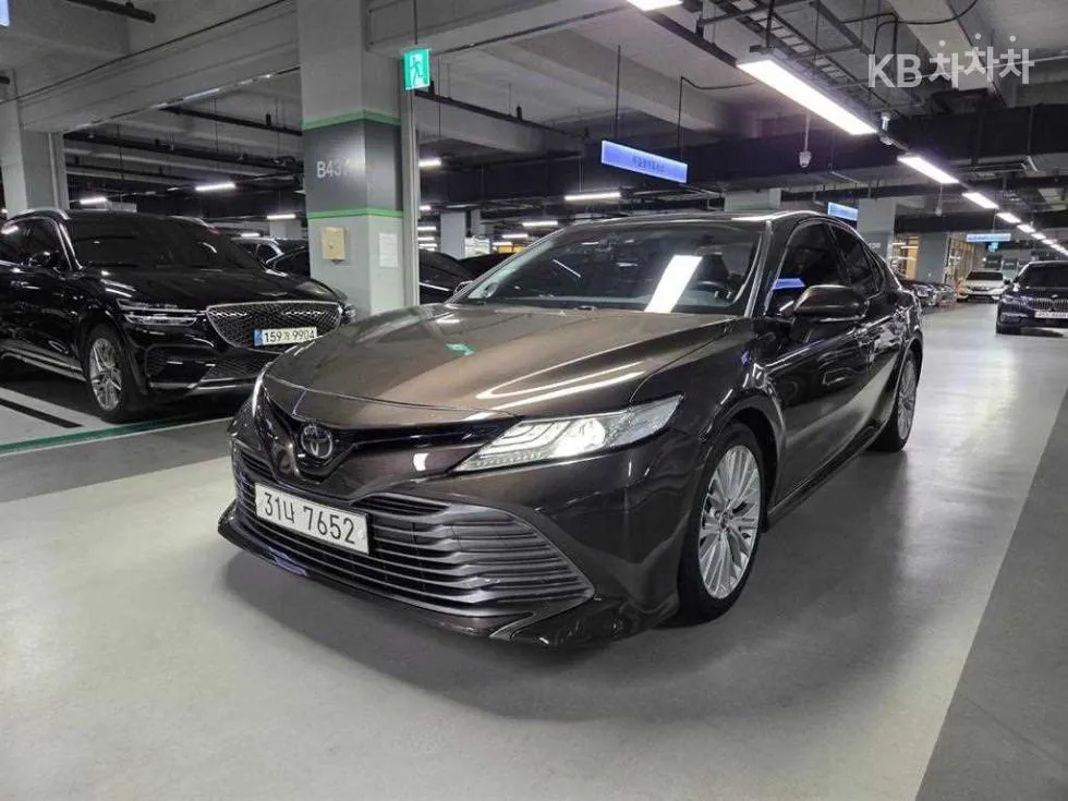 도요타 캠리 XV70 2.5 기본형 - фото 1