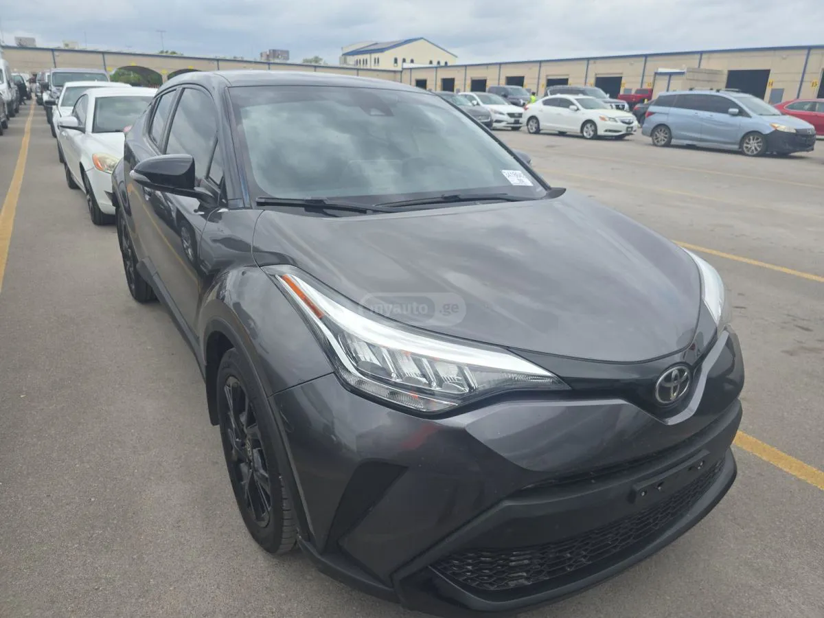 Toyota CHR - фото 1