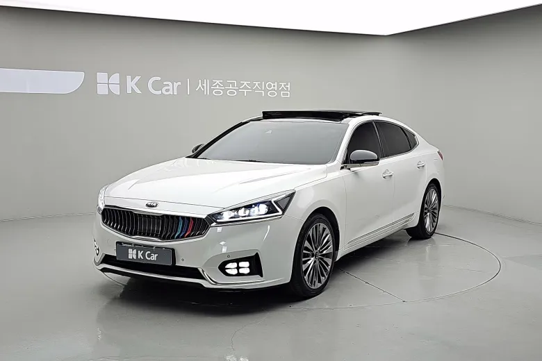 Kia K7 - фото 1