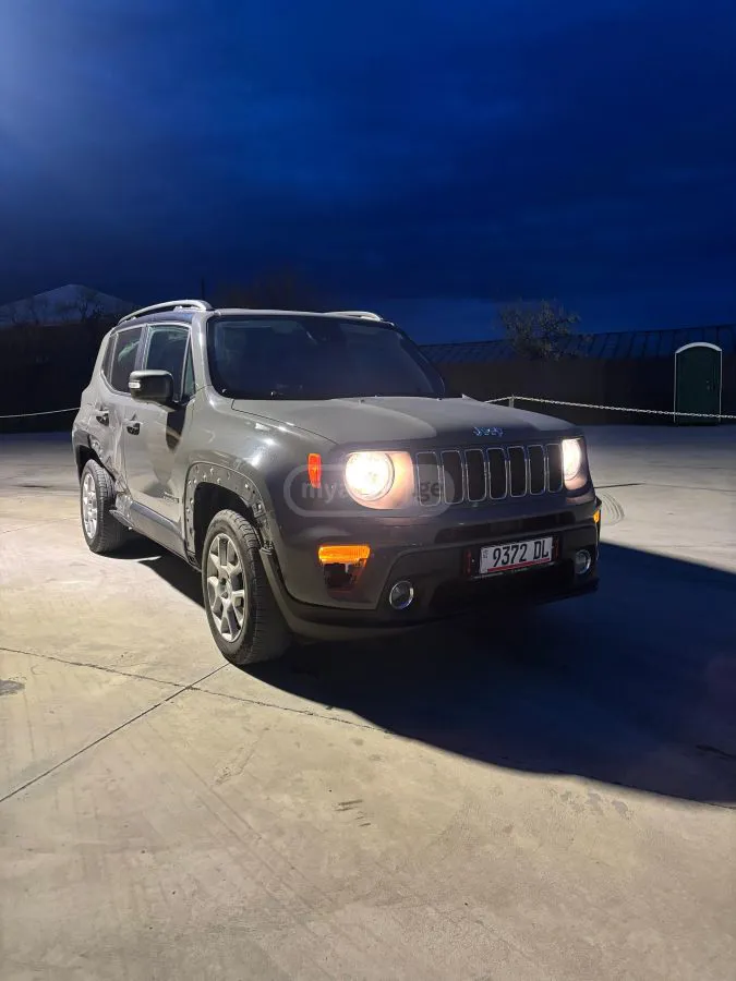 Jeep Renegade - фото 1