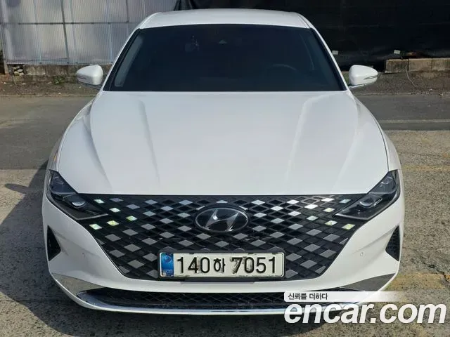 Hyundai Grandeur - фото 1