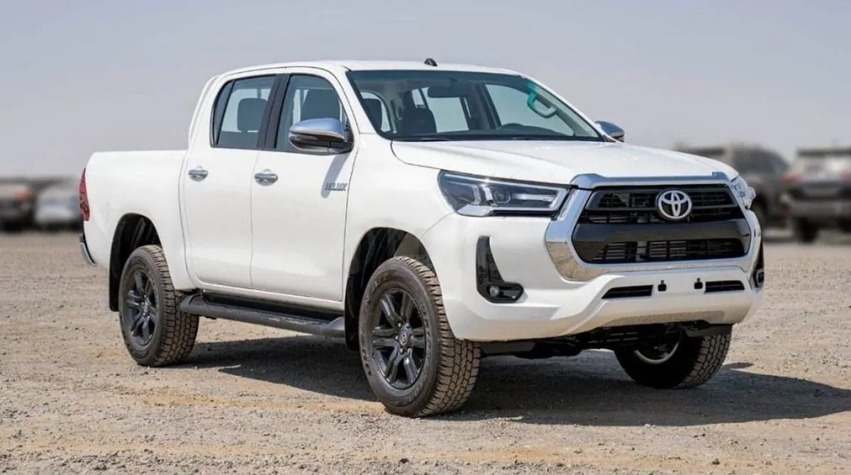 Toyota Hilux - фото 1