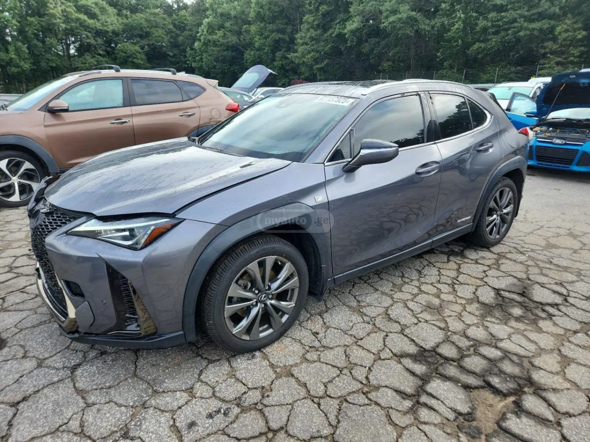 Lexus UX 250 h - фото 1