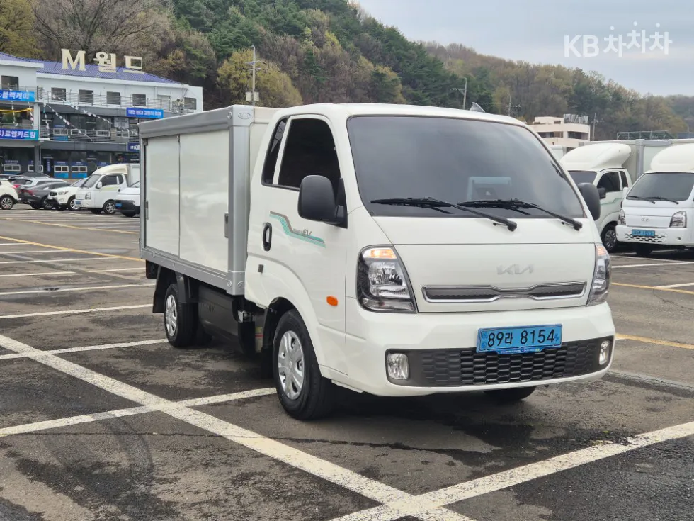 Kia 더 뉴 봉고3 EV 내장탑차 1톤 저상형 킹캡 초장축 기본형 - фото 1
