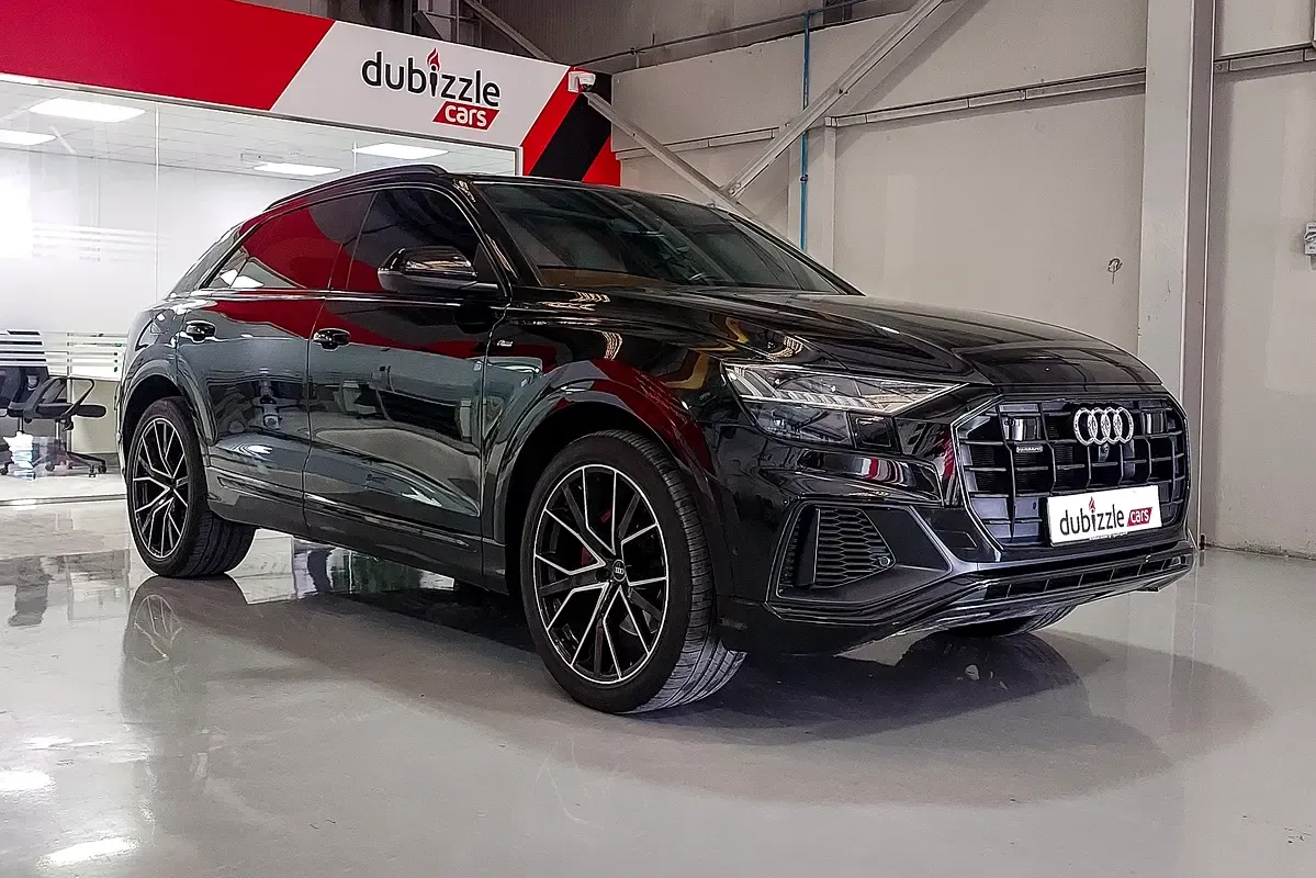 Audi Q8 - фото 1