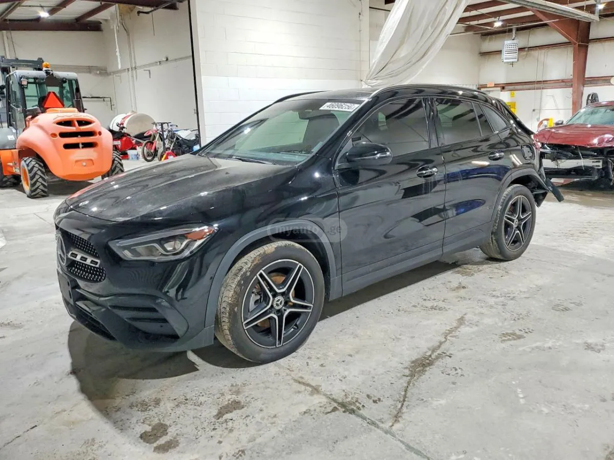 Mercedes-Benz GLA 250 - фото 1