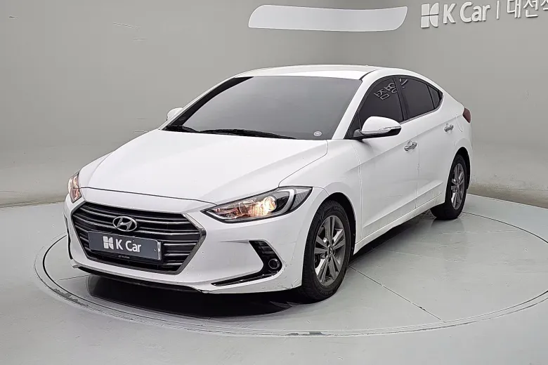 Hyundai 아반떼 - фото 1