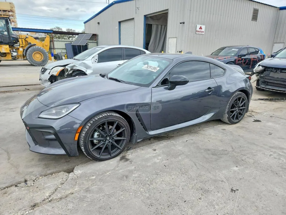 Toyota GR 86 - фото 1