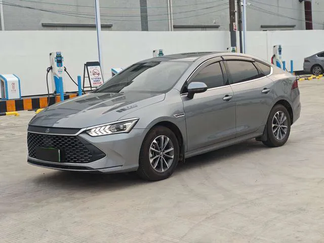 BYD Qi PLUS DM - фото 1