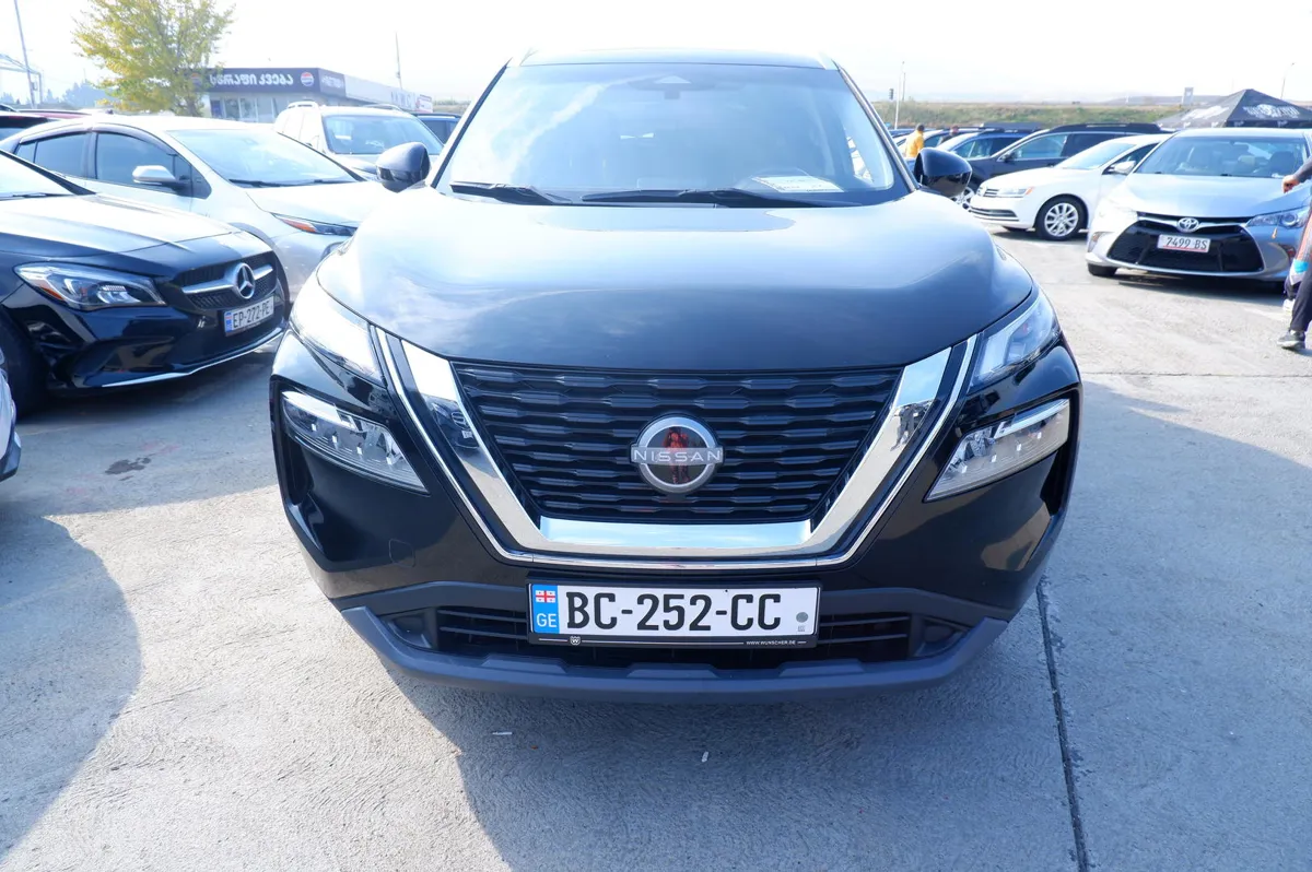 Nissan Rogue - фото 1