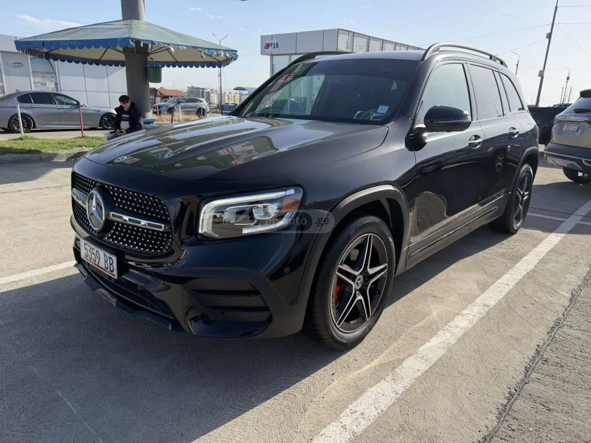 Mercedes-Benz GLB 250 - фото 1
