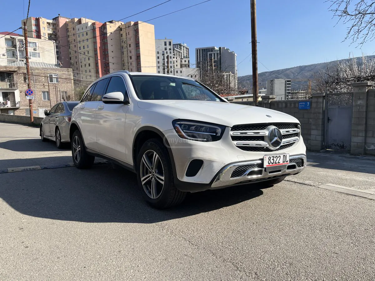 Mercedes-Benz GLC 300 - фото 1
