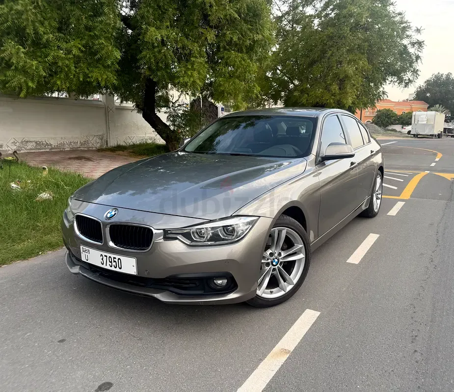 BMW 3-Series - фото 1