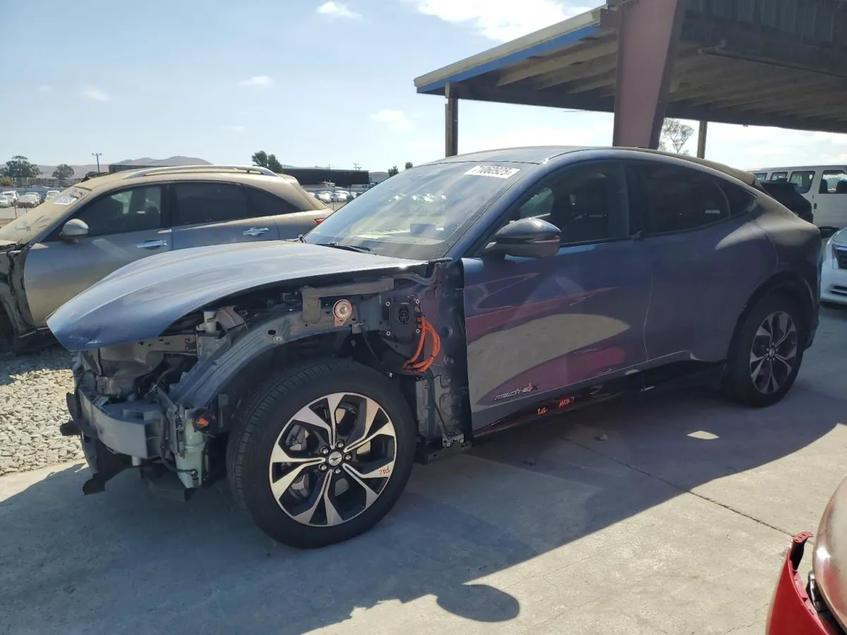 FORD MUSTANG MACH-E PREMIUM - фото 1