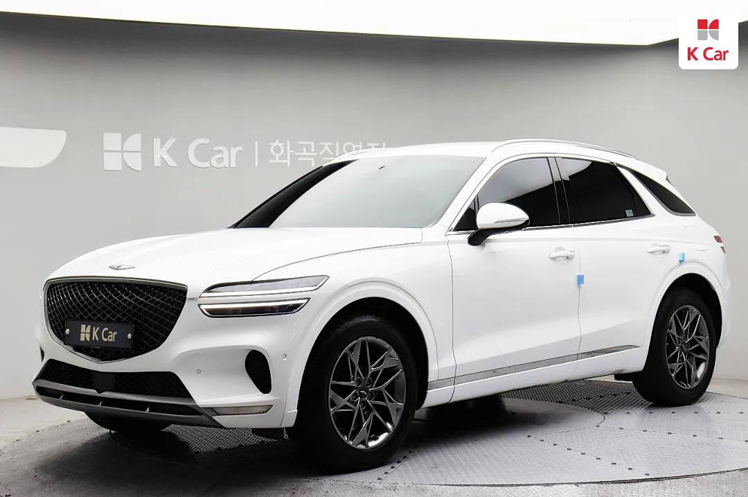 Genesis GV70 - фото 1