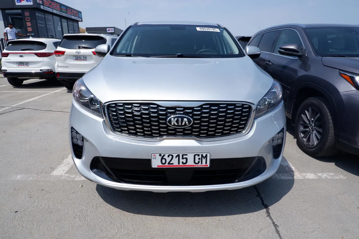Kia Sorento - фото 1