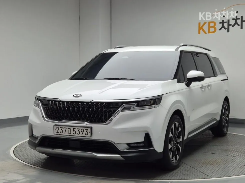 Kia 카니발 4세대 D2.2 9인승 노블레스 - фото 1