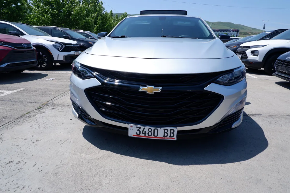 Chevrolet Malibu - фото 1