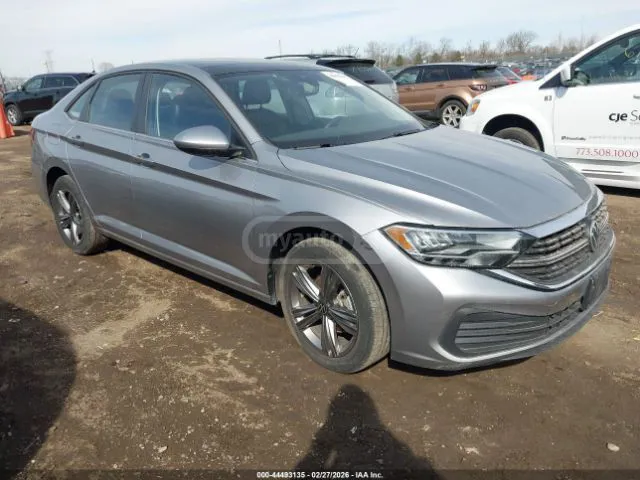 Volkswagen Jetta - фото 1