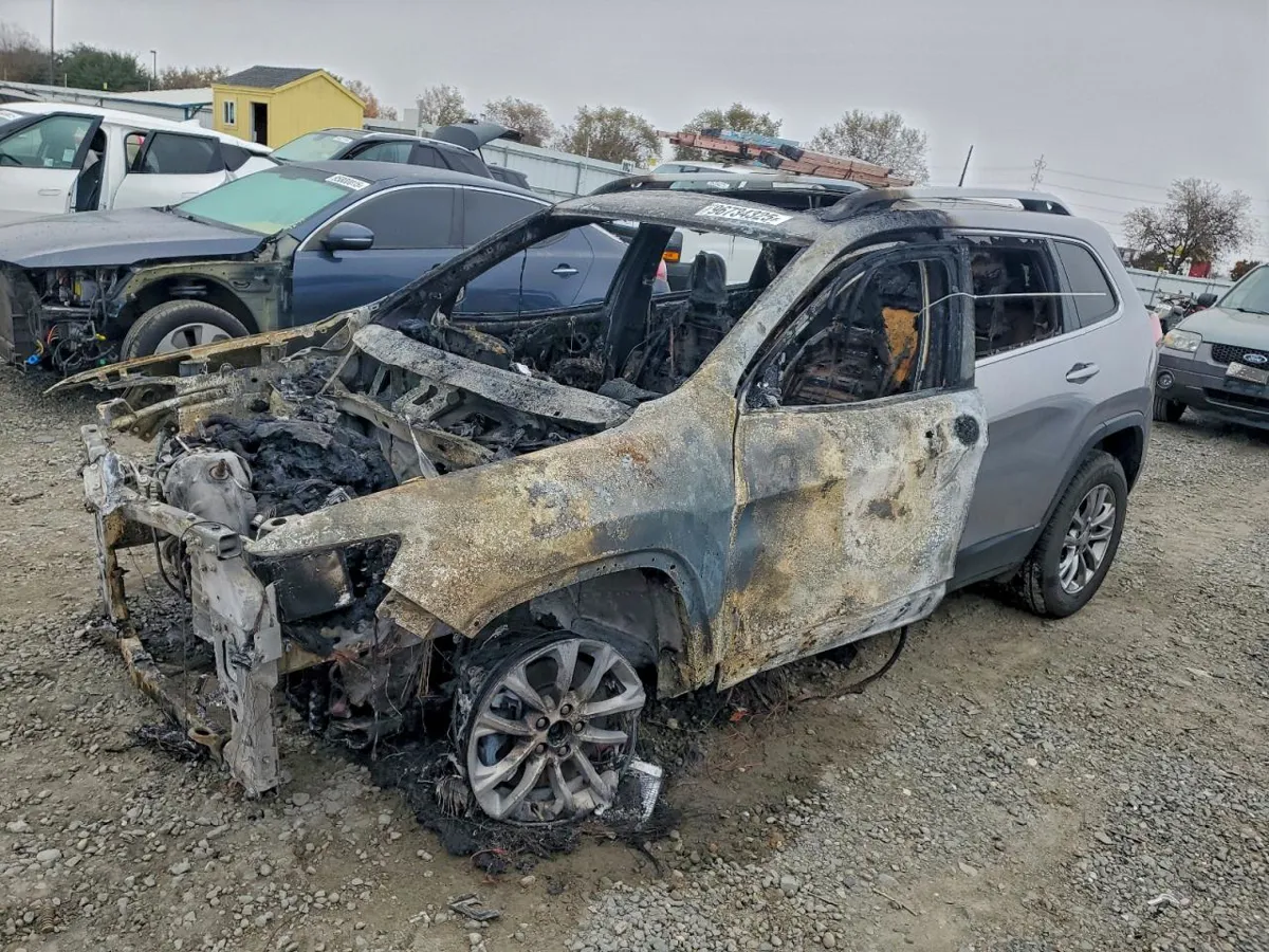 JEEP CHEROKEE - фото 1