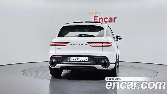 Genesis GV70 - фото 1
