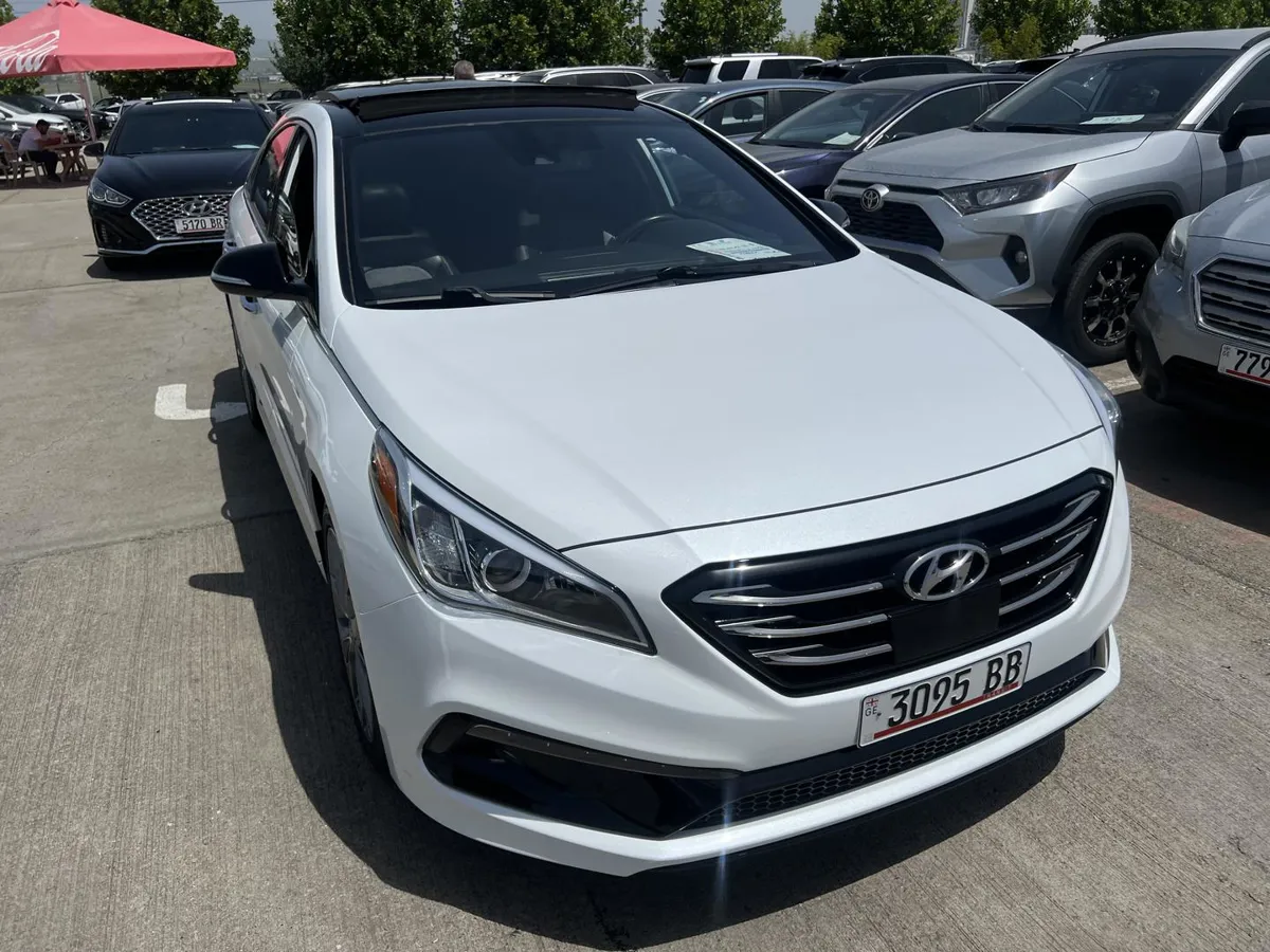 Hyundai Sonata - фото 1