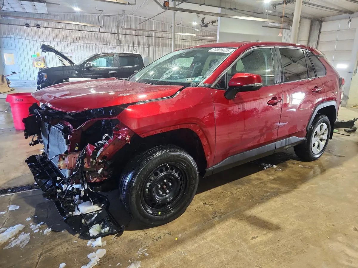 TOYOTA RAV4 - фото 1