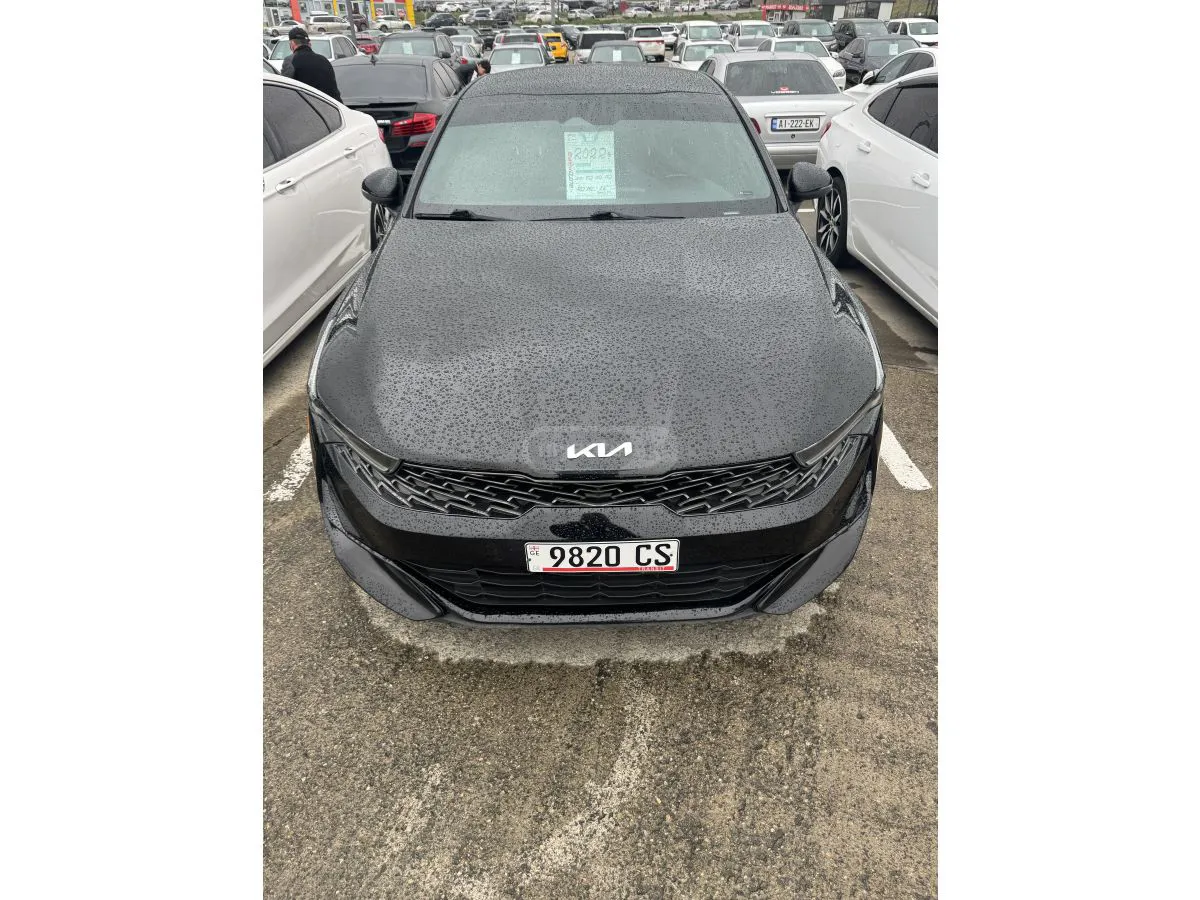 Kia K5 - фото 1